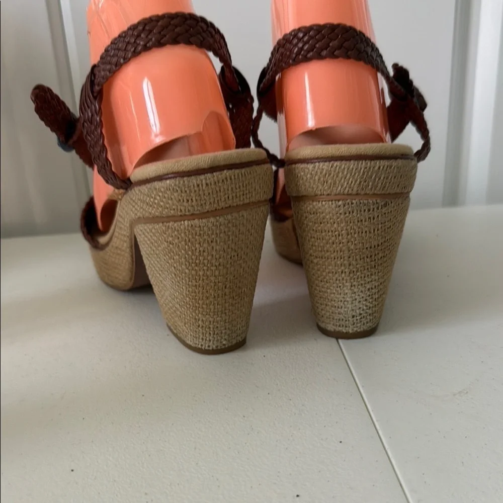 FANYLROBIN 3”HEEL BROWN LEATHER SANDALS (sz 11)